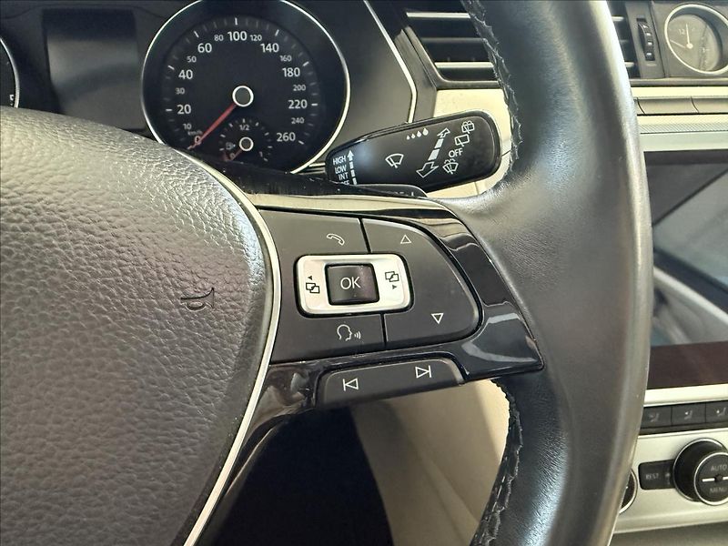 Volkswagen Passat 2,0   TDI 110kW,SERVISNÍ KNÍŽK - fotka 15 z 30
