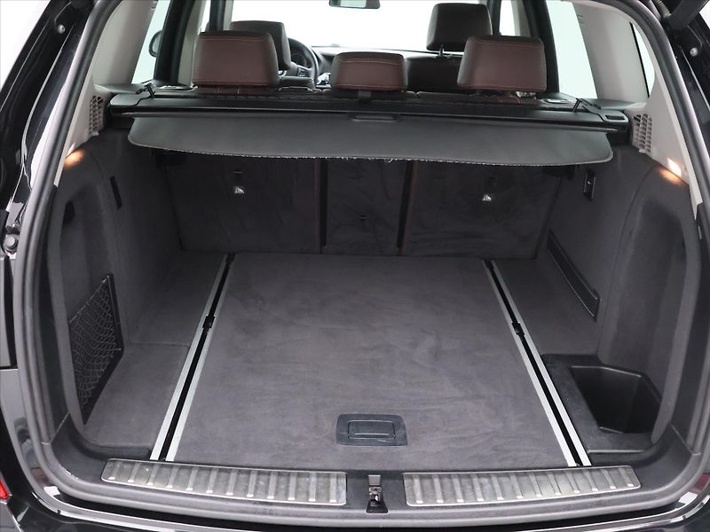 BMW X3 2,0 xDrive20i 135kW X-line DPH - fotka 10 z 32