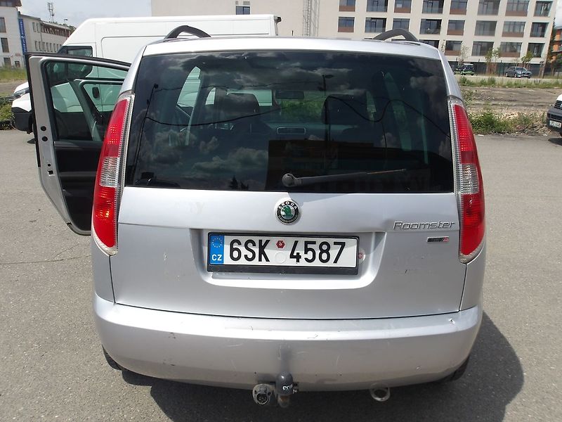 Škoda Roomster 1,6i AUTOMAT !!! - fotka 15 z 28