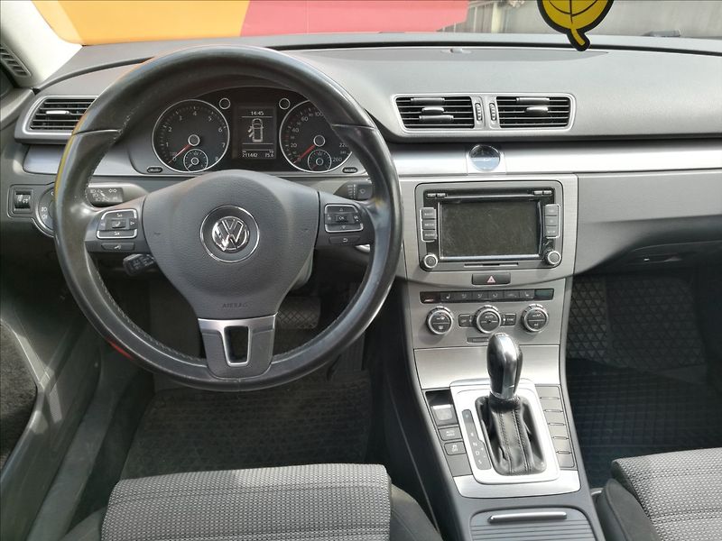 Volkswagen Passat 1,4 TSI CNG Ecofuel - fotka 5 z 20