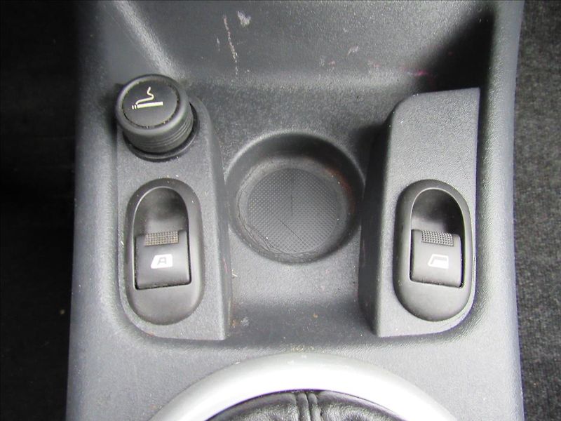 Citroën C2 1,1 i 44kW - fotka 17 z 25