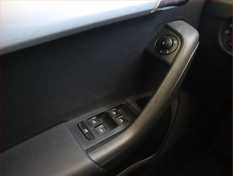 Škoda Octavia (2016) Style 1.6 TDI, Navi, Tempomat - fotka 18 z 18