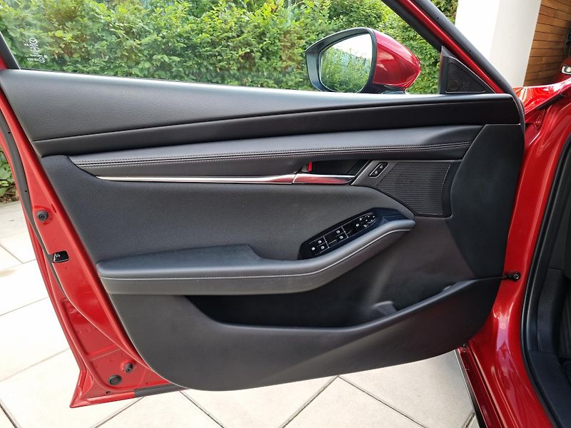 Mazda 3 (2021) 2.0 SELECTION,MATRIX,NAVI,HEAD - fotka 19 z 44