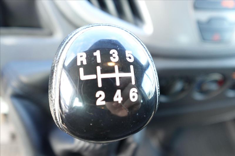 Ford Transit 2,0 TDCi  L3H2 9MÍST KLIMA SER - fotka 35 z 39
