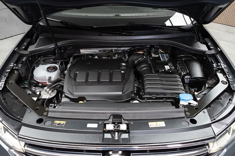 Volkswagen Tiguan 2.0TDI DSG*ACC*VIRTUAL*EL.KUFR - fotka 39 z 46