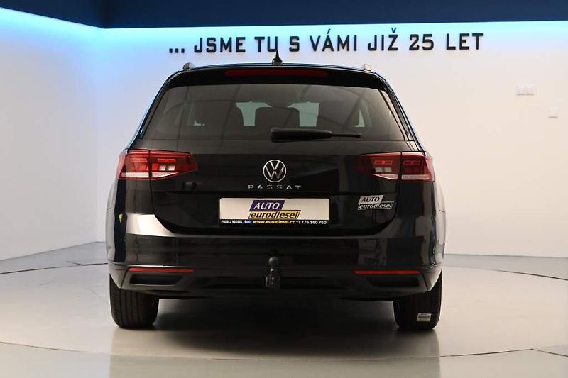 Volkswagen Passat (2023) 2.0 LED DSG ACC Kamera Tažné M - fotka 6 z 32