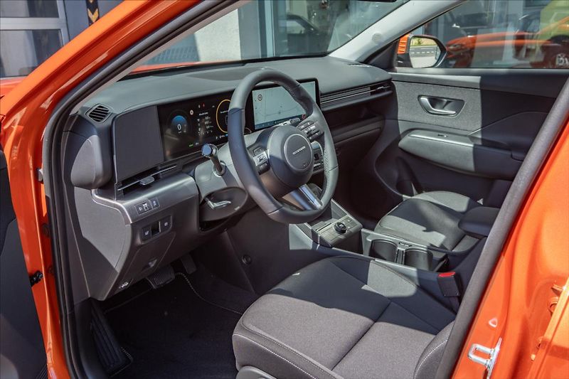 Hyundai Kona (2026) EV 64,8 CZECH EDITION BLACK - fotka 8 z 16