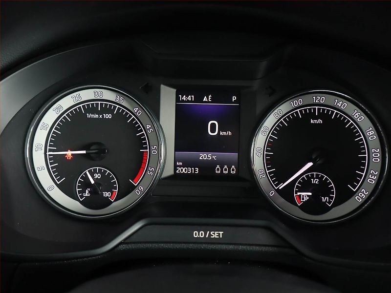Škoda Octavia (2019) 1.6 TDI, Automat, Navi - fotka 11 z 21