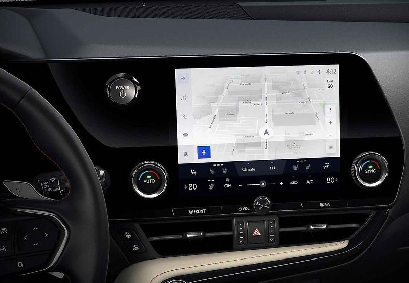 Lexus NX během testovací jízdy