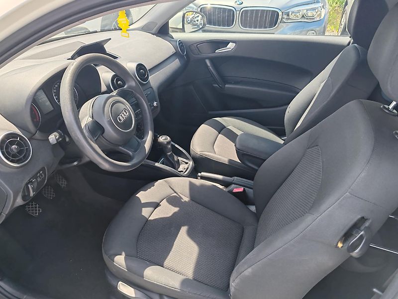 Audi A1 1.2 TFSI - fotka 10 z 18