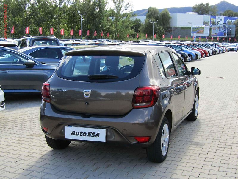 Dacia Sandero (2020) 1.0TCe, 1.maj,ČR, Klima - fotka 6 z 17