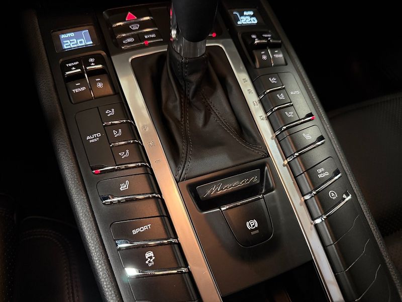 Porsche Macan (2014) S 3.0 V6 190 kW - fotka 17 z 24