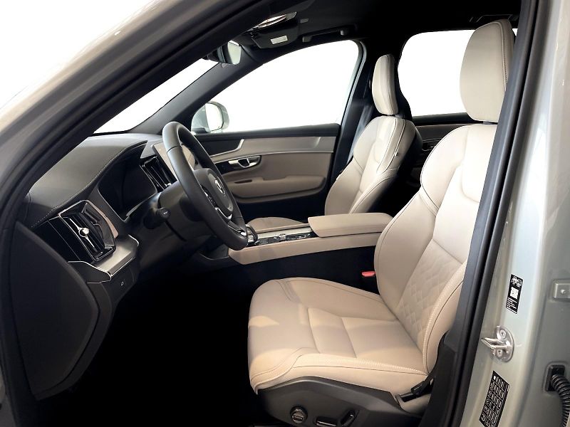 Volvo XC90 (2026) B5 AWD CORE + 4 ROKY ZÁRUKA - fotka 7 z 12