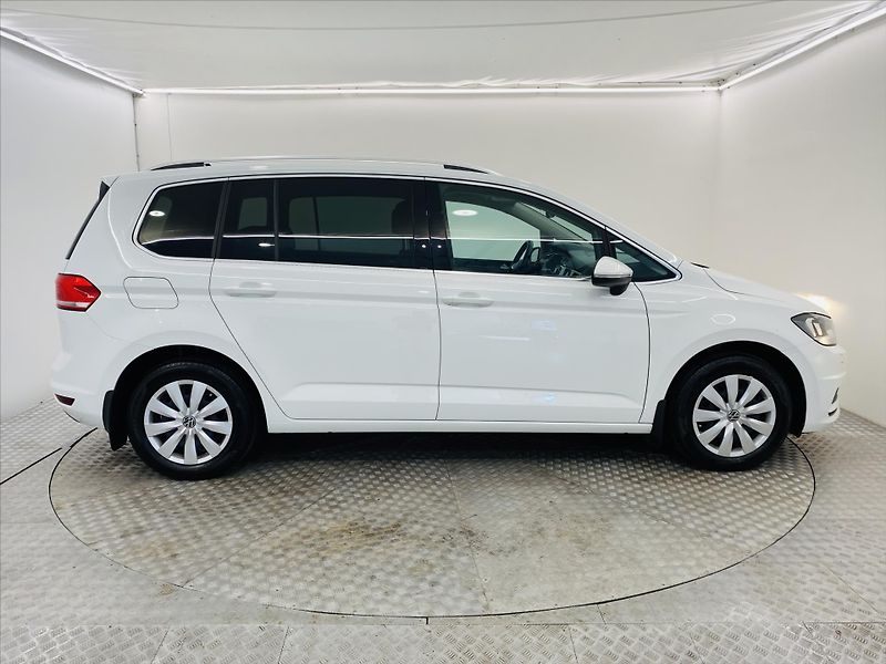 Volkswagen Touran 1,5 TSI 110 kW Comfortline - fotka 24 z 26