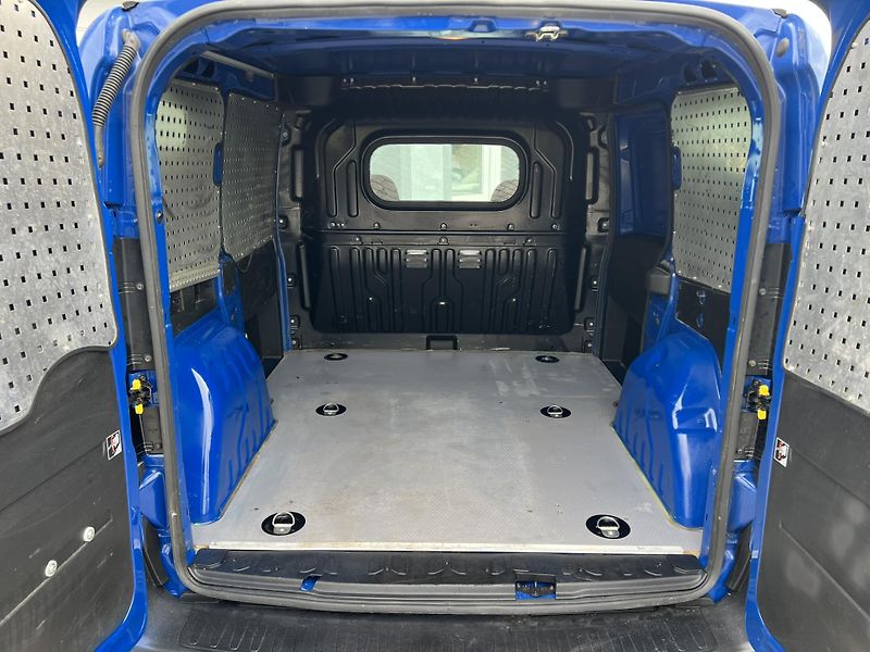 Fiat Dobló (2016) 1.4T CNG 88kW ČR NOVÉ - fotka 12 z 15