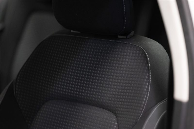 Ford Focus 1,5 TDCi NAVI VÝHŘEV VOLANTU - fotka 19 z 23