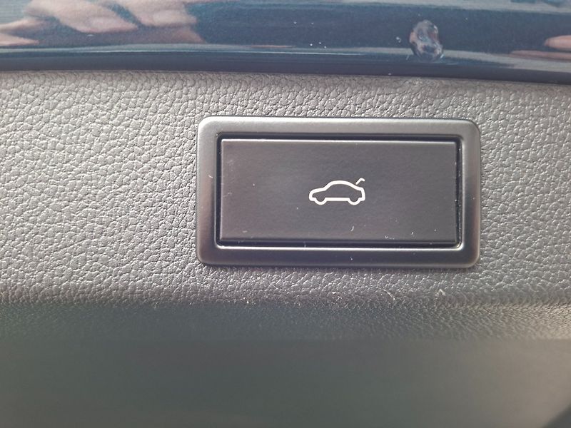 Škoda Superb (2019) 2.0TDI 110kW DSG -WEBASTO-DCC - fotka 35 z 43