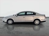 Volkswagen Passat (2010) 1.6 TDI, Serv.kniha, Navi - náhled 2