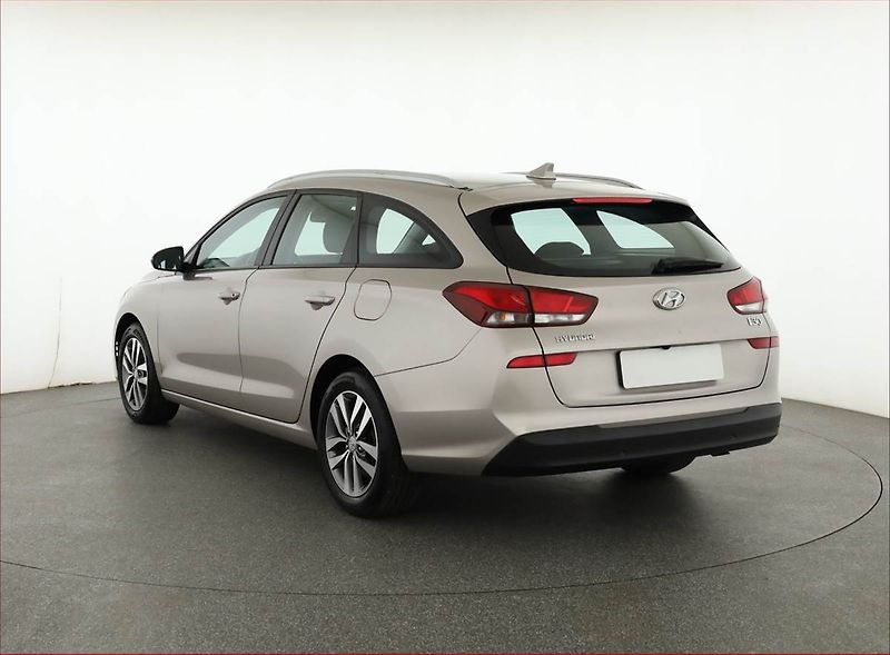 Hyundai i30 (2020) 1.4 T-GDI, Serv.kniha - fotka 4 z 19