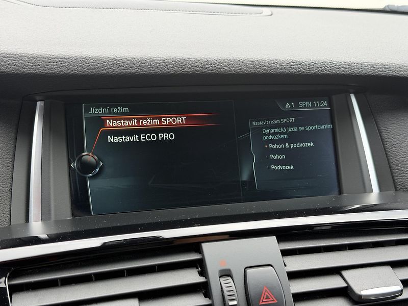BMW X3 2.0 xDrive20d M SPORT - fotka 15 z 30