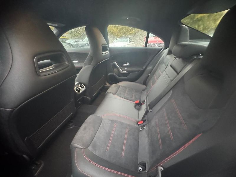 Mercedes-Benz CLA 200 AMG Style Edition AKCE - fotka 12 z 22