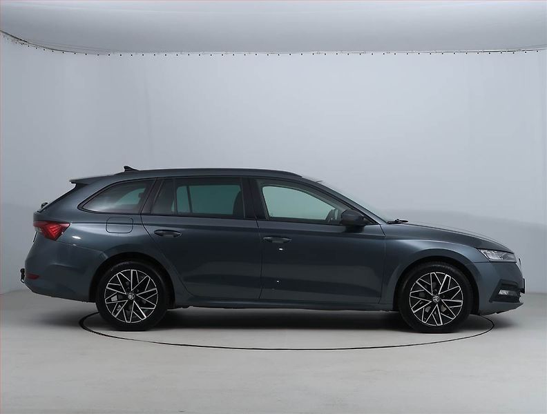 Škoda Octavia (2021) 2.0 TDI, Navi, Tempomat - fotka 6 z 23