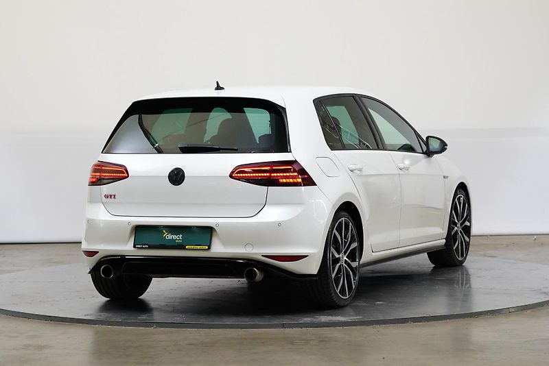 Volkswagen Golf - fotka 2 z 24