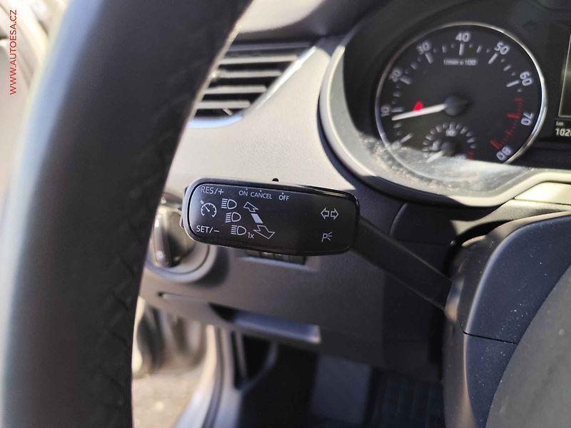 Škoda Octavia (2015) 1.2 TSI, ČR, DSG, AC - fotka 18 z 20