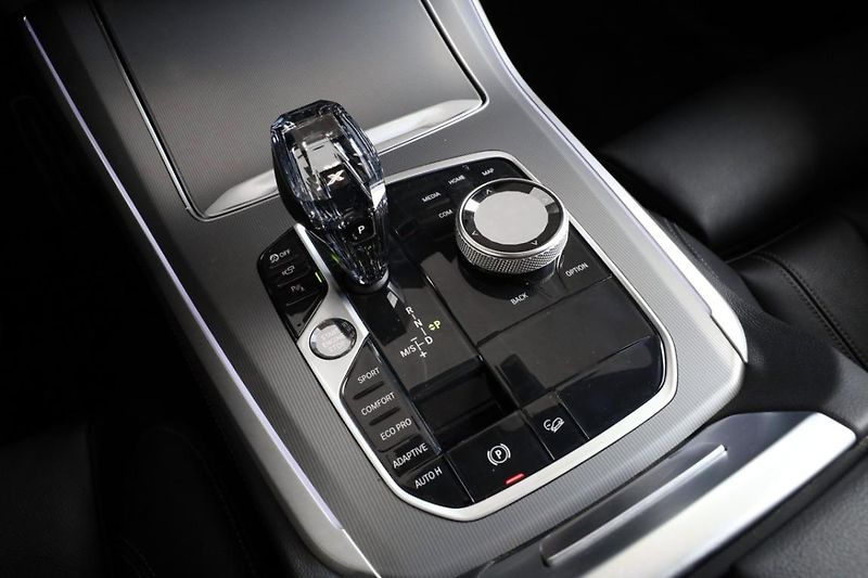 BMW X5 xDrive30d - fotka 13 z 30