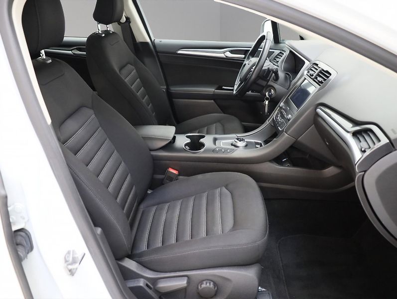 Ford Mondeo (2019) 110kW, AT8, navi, winter paket - fotka 16 z 20