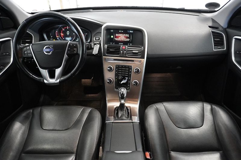 Volvo XC60 (2015) XC60  2,0 D4 AUTOMAT - fotka 21 z 30