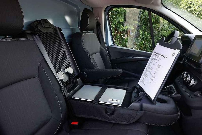 Trafic doplňuje řadu elektrických dodávek Renaultu