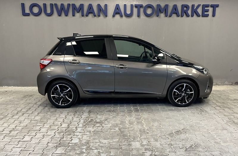 Toyota Yaris 1.5 Hybrid AT SELECTION SMART - fotka 16 z 16