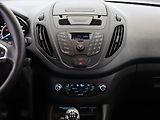 Ford Tourneo Courier (2017) Trend 1.0 EcoBoost, 5Míst, ČR - náhled 10