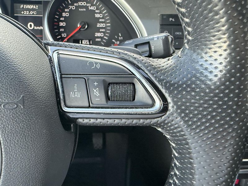 Audi Q7 3.0 TDi 180kw - fotka 20 z 37