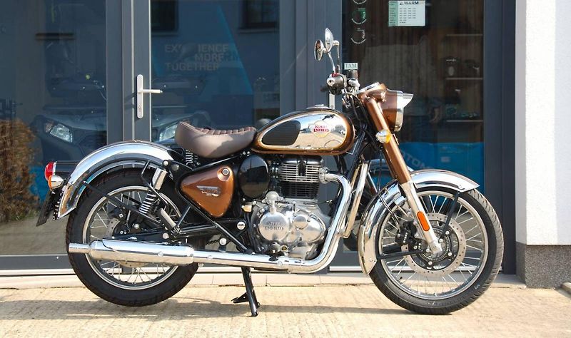 Royal Enfield Classic 350 (2026) BROWN - fotka 1 z 25