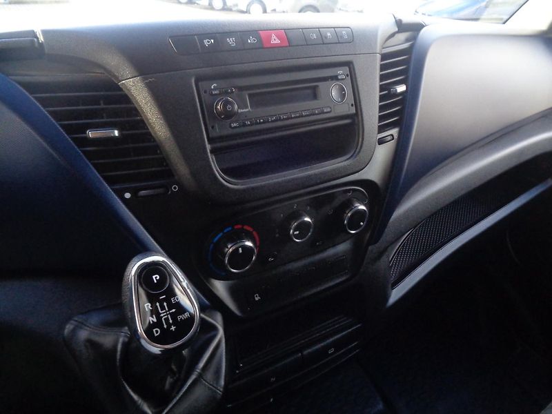 Iveco Daily 2,3 HPT  MAXI AUTOMAT KLIMA - fotka 28 z 32