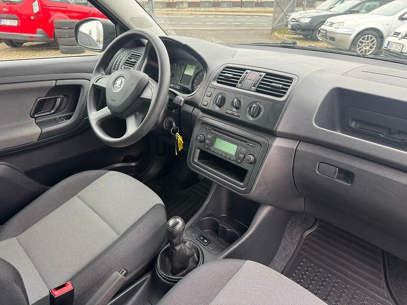 Škoda Fabia (2013) 1,2 HTP 51 KW KM STK 1. MAJ. - fotka 36 z 49