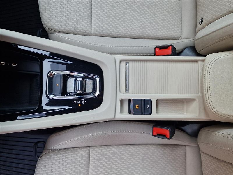 Škoda Octavia 2.0 TDI DSG Style,ČR,1.Maj - fotka 37 z 50