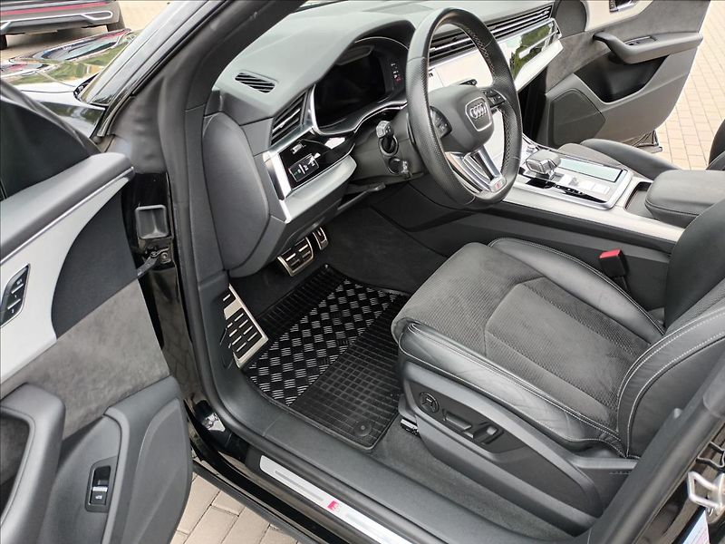 Audi Q8 3,0 TDI,210KW,S-line,1MAJ,LED, - fotka 15 z 37