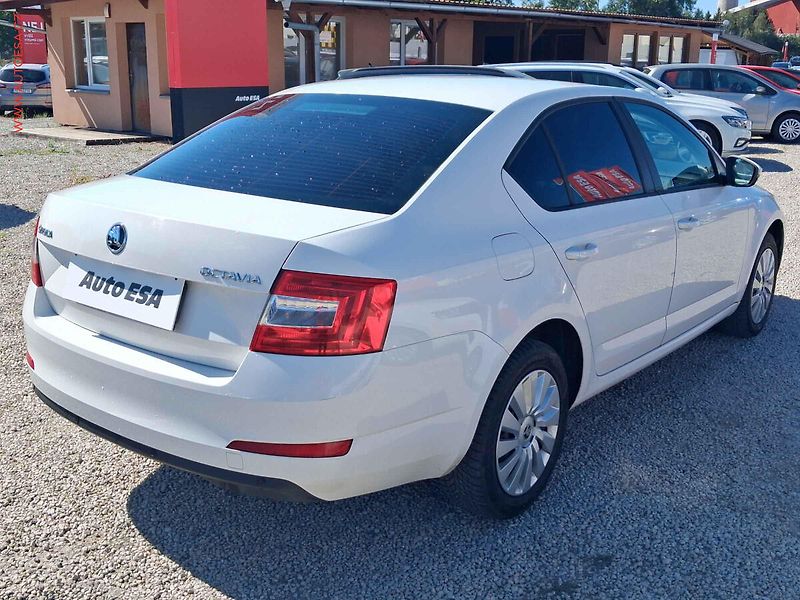 Škoda Octavia (2014) 1.6 TDi, STK8/28 - fotka 4 z 18