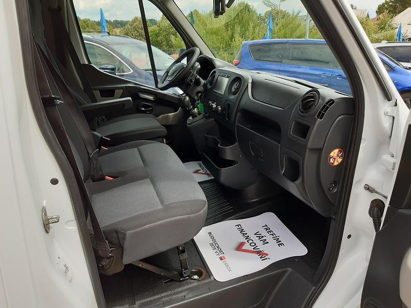 Renault Master (2019) 2,3DCi tupláky, tažné3,5t, DPH - fotka 17 z 34