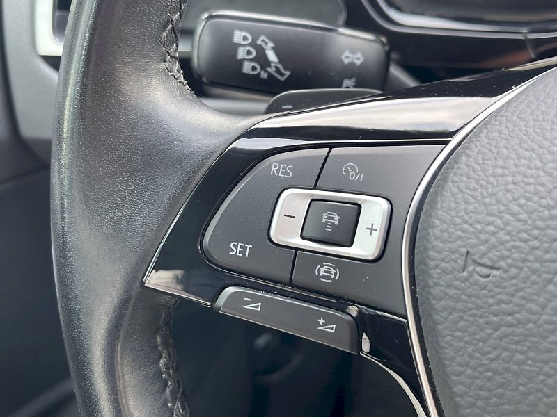 Volkswagen Touran (2022) 1.5 TSI 110 kW DSG Highline - fotka 8 z 35