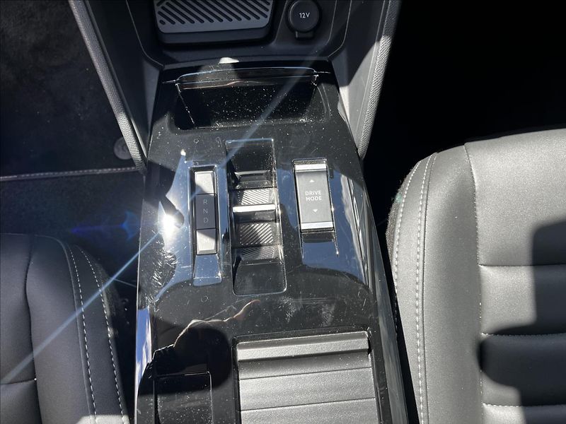 Citroën C4 1,2   MAX 136 HYBRID Ë-DCS6 - fotka 9 z 21