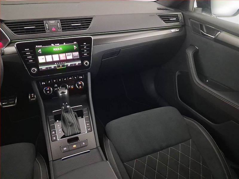 Škoda Superb (2023) Sportline 2.0 TDI - fotka 8 z 26