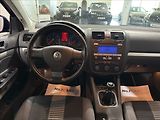 Volkswagen Jetta 1,9   TDI 77KW UNITED 1.MAJ - náhled 20