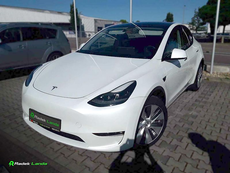 Tesla Model Y (2023)  Long Range AWD Berlín - fotka 3 z 12