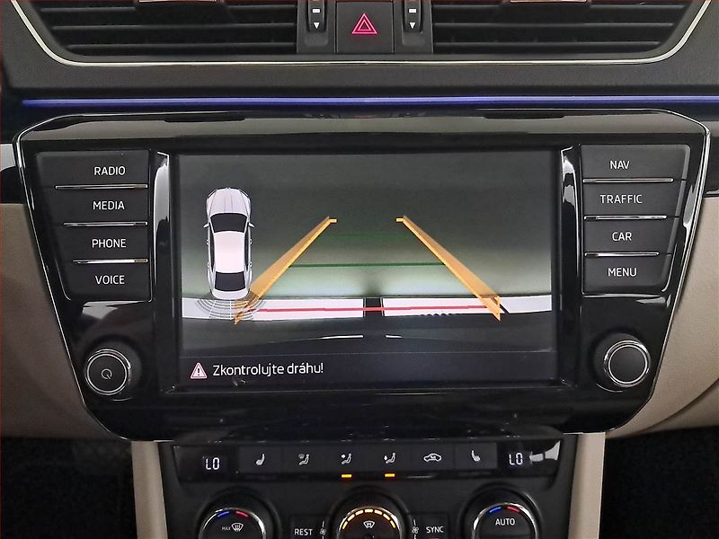 Škoda Superb (2015) Laurin&Klement 2.0 TDI - fotka 28 z 30