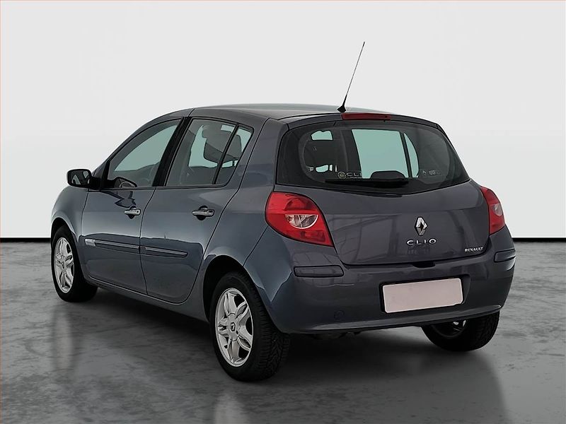 Renault Clio (2006) 1.6 16V, nová STK, jezdí dobře - fotka 4 z 15