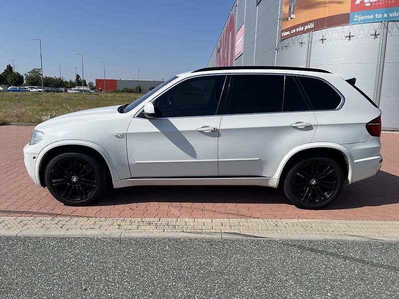 BMW X5 40D XDRIVE M-Packet - fotka 8 z 34
